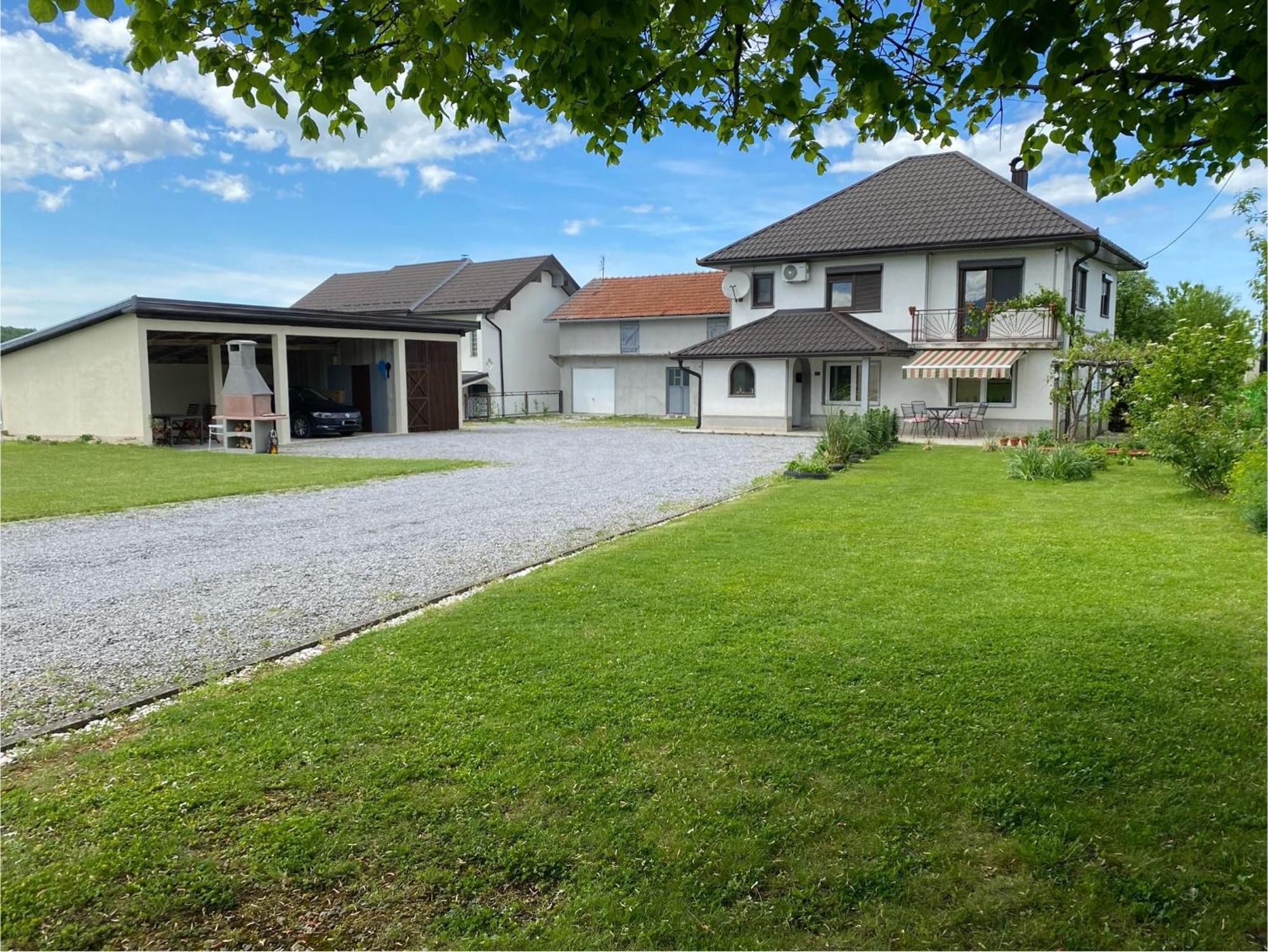 Villa Kuca Za Odmor Tarik Cazin Exterior foto