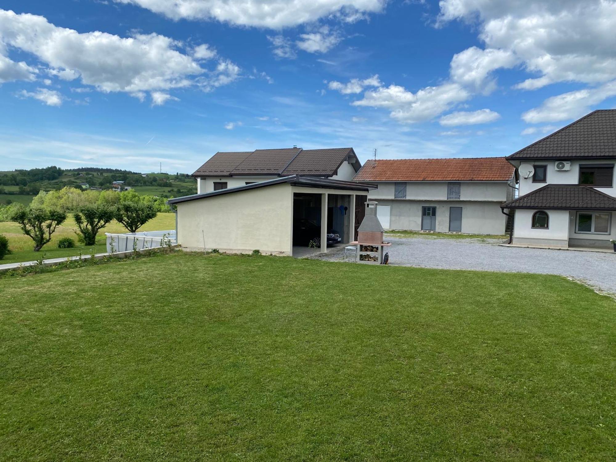 Villa Kuca Za Odmor Tarik Cazin Exterior foto